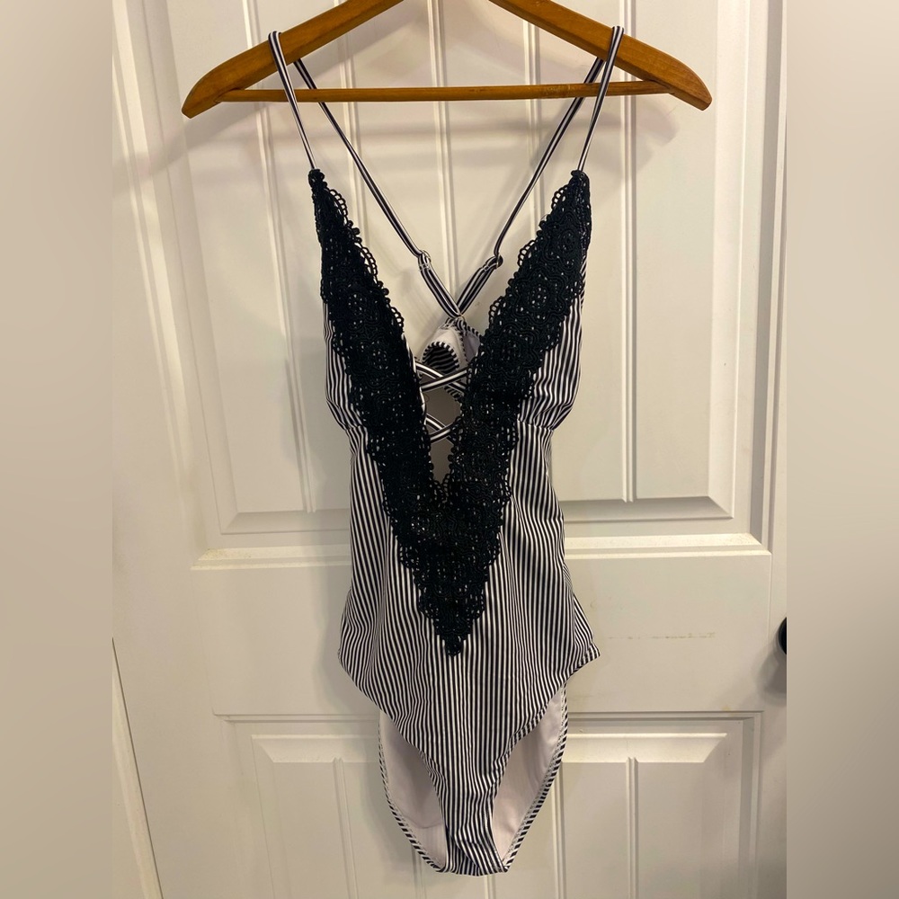 Sexy lacy One Piece Cupshe Bathing Suit
